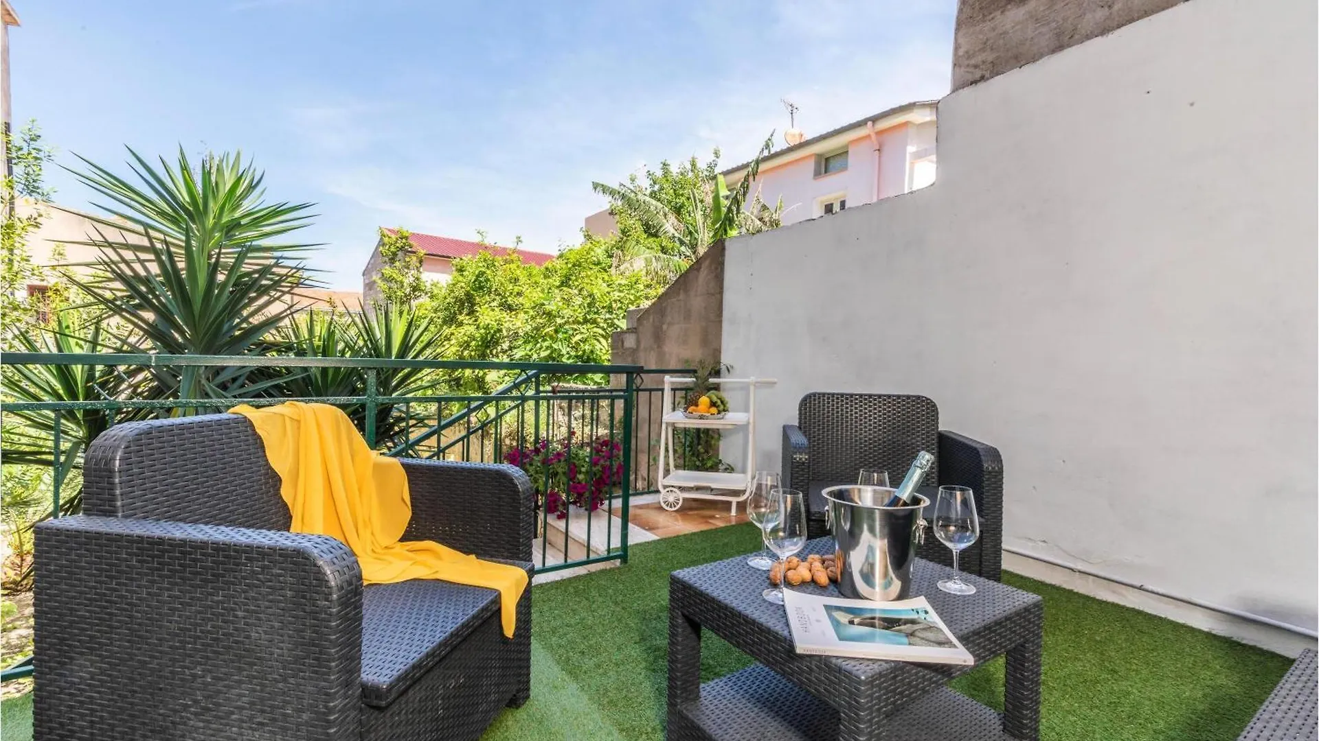 Il Giardino Delle Calle - Happy Rentals Sorso